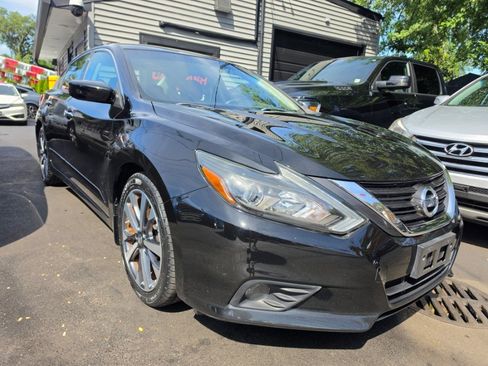 Used 2017 Nissan Altima 2.5 SR FWD image 4