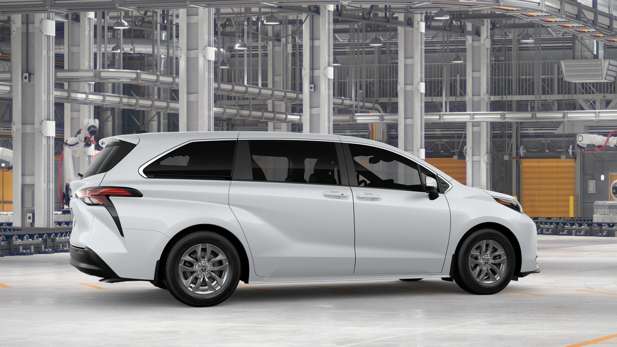 New 2026 Toyota Sienna LE AWD/4WD image 13