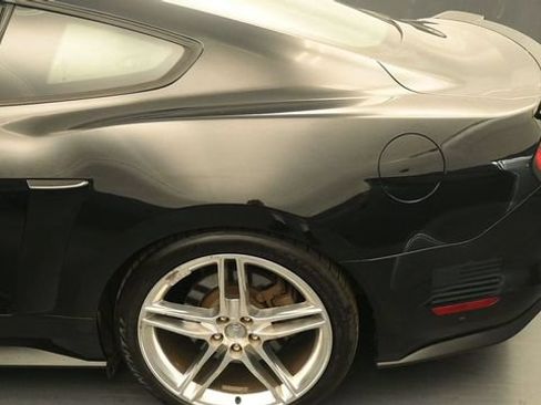 Certified 2019 Ford Mustang GT Premium w/ GT Performance Package RWD image 9