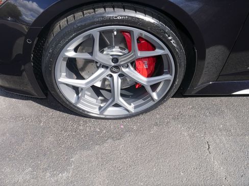 Certified 2024 Audi RS 6 performance AWD/4WD image 17