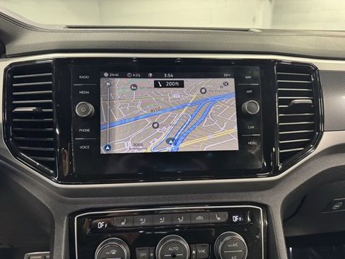 Used 2021 Volkswagen Atlas Cross Sport SEL R-Line image 27