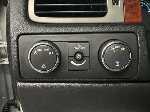 Used 2011 GMC Yukon SLE image 18