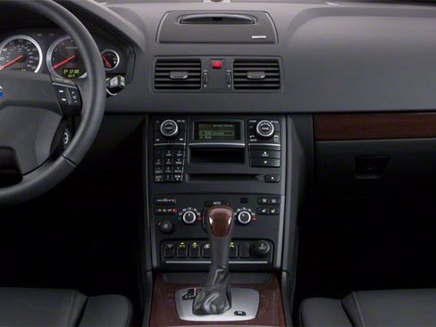 Used 2010 Volvo XC90 3.2 FWD image 12