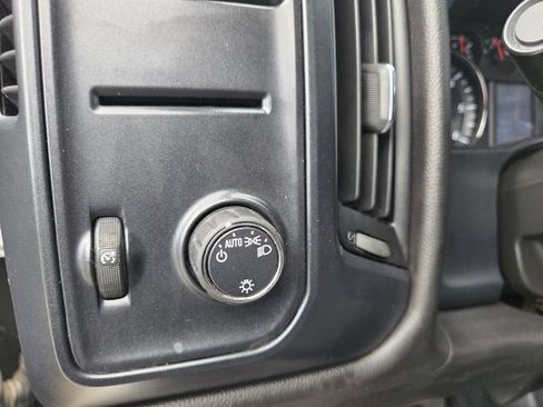Used 2018 GMC Sierra 1500 2WD Double Cab image 12