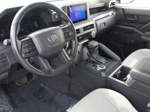 Certified 2025 Toyota Tacoma SR5 image 5