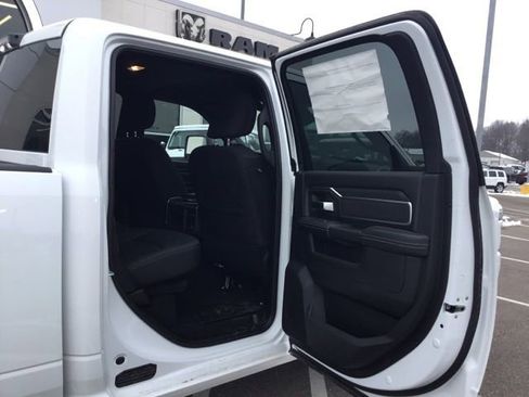 New 2026 RAM 2500 Big Horn AWD/4WD image 18