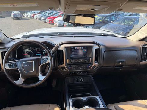 Used 2019 GMC Sierra 2500 Denali AWD/4WD image 11
