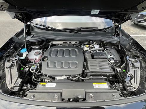 Certified 2025 Volkswagen Tiguan SEL R-Line AWD/4WD image 30