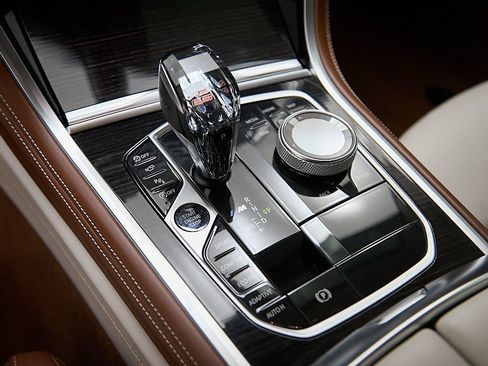 Used 2022 BMW M850i xDrive Coupe image 25