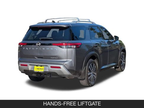Certified 2025 Nissan Pathfinder Platinum w/ Cargo Package FWD image 8