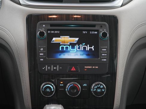Used 2015 Chevrolet Traverse LT w/ Style and Technology Package AWD/4WD image 18