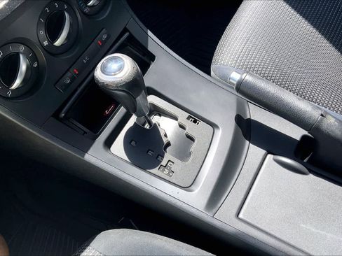 Used 2012 MAZDA MAZDA3 i Touring FWD image 16