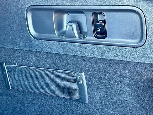 Certified 2024 Mercedes-Benz GLC 300 4MATIC image 37