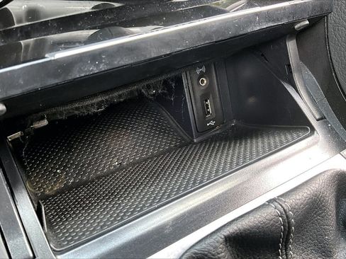 Used 2016 Volkswagen Golf R 4-Door w/ Driver Assistance Package AWD/4WD image 26