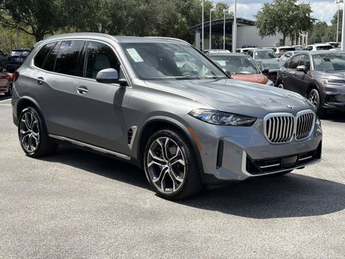 Certified 2026 BMW X5 xDrive40i AWD/4WD image 2