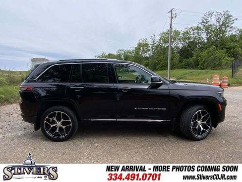 Used 2023 Jeep Grand Cherokee Summit AWD/4WD image 43