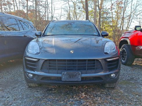 Used 2018 Porsche Macan image 2