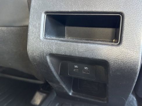 Used 2022 Mitsubishi Outlander SE image 18