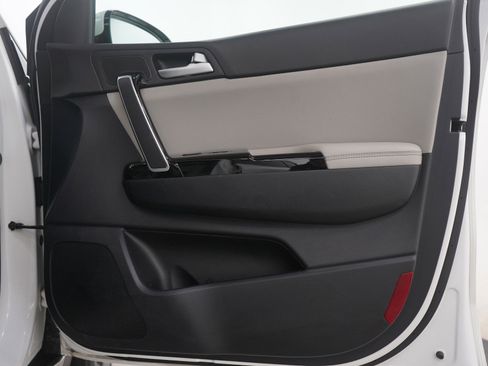 Used 2018 Kia Sportage EX w/ EX Sport Appearance Package image 9