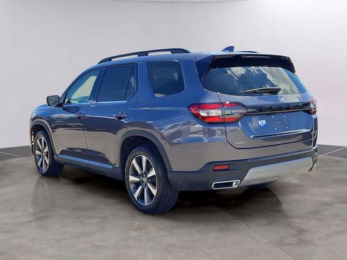 Certified 2025 Honda Pilot Touring image 6