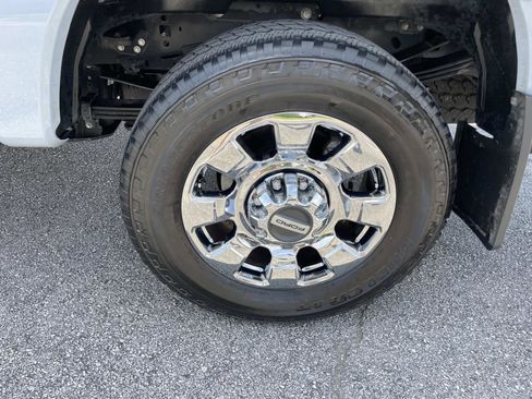 Used 2024 Ford F350 Lariat w/ Chrome Package AWD/4WD image 11