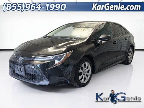 Used 2022 Toyota Corolla LE image 1