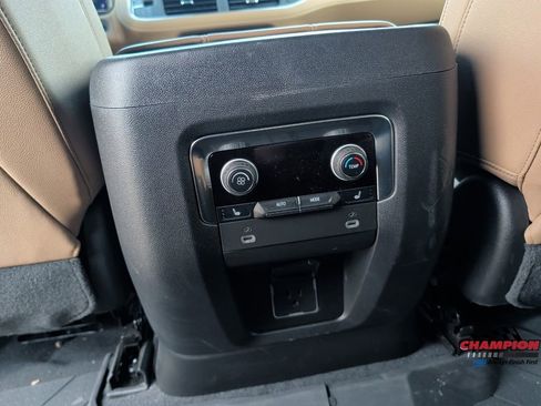 Used 2023 Chevrolet Tahoe Premier w/ Premium Package 2 AWD/4WD image 20