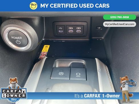 Used 2024 Toyota Venza LE AWD/4WD image 31