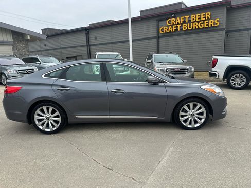 Used 2013 Hyundai Azera w/ Technology Pkg image 2