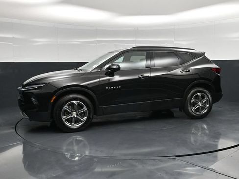 Used 2023 Chevrolet Blazer LT AWD/4WD image 9