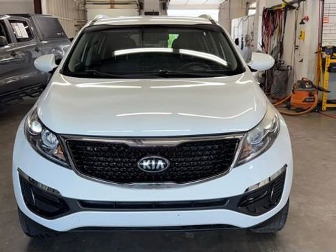Used 2016 Kia Sportage LX w/ LX Popular Package FWD image 3