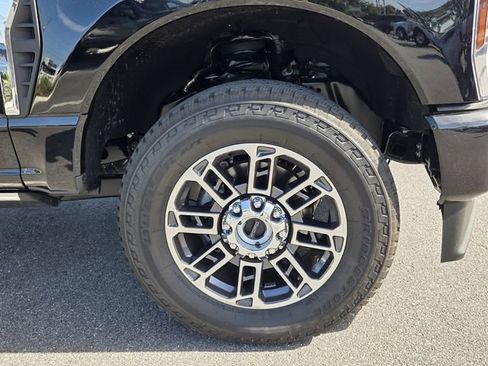 Certified 2026 Ford F350 Platinum w/ Platinum Plus Package AWD/4WD image 12