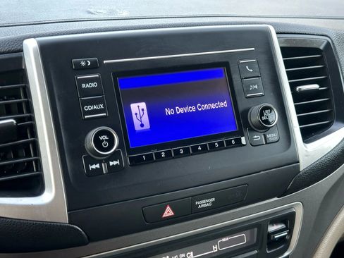 Used 2016 Honda Pilot LX image 29