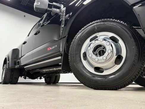 New 2026 Ford F350 Platinum image 3