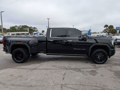 Used 2025 GMC Sierra 3500 Denali Ultimate image 2