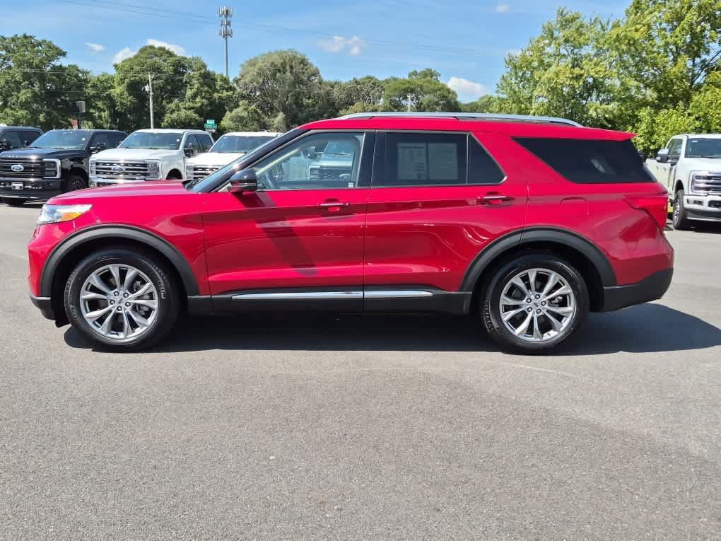 Used 2024 Ford Explorer Limited w/ Limited Technology Package RWD image 5