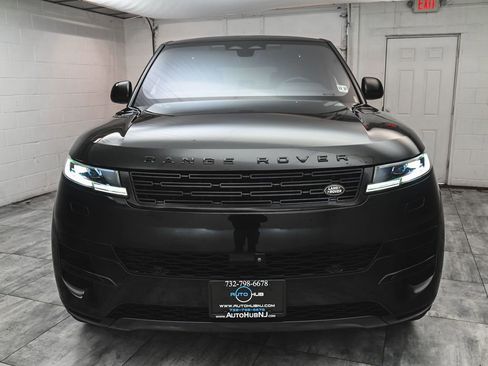 Used 2023 Land Rover Range Rover Sport SE AWD/4WD image 2