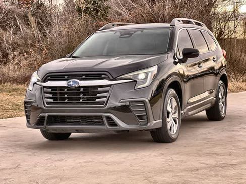Used 2023 Subaru Ascent Premium w/ Convenience Package image 2