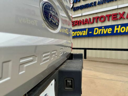 Used 2019 Ford F350 Lariat w/ Lariat Ultimate Package AWD/4WD image 16