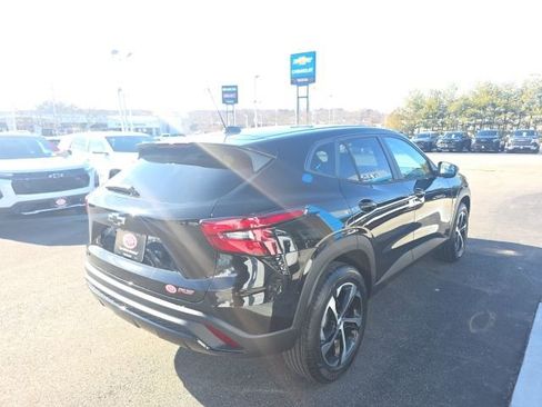 New 2026 Chevrolet Trax RS w/ Driver Confidence Package image 5