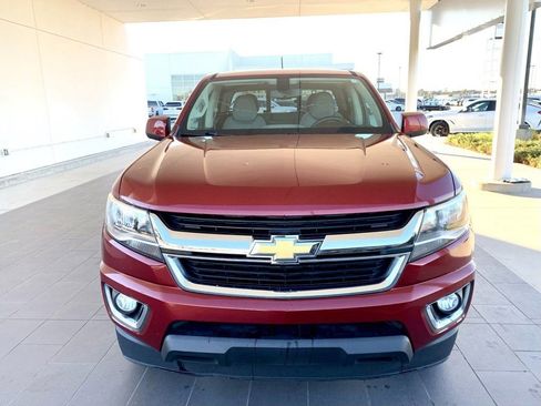 Used 2017 Chevrolet Colorado LT w/ LT Convenience Package image 2