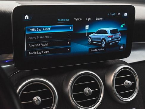 Used 2020 Mercedes-Benz GLC 300 4MATIC image 21