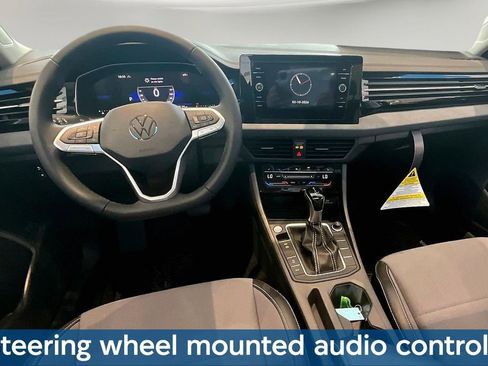 New 2026 Volkswagen Jetta SE image 6