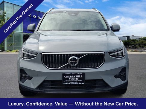 Certified 2024 Volvo XC40 B5 Plus w/ Protection Package Premier AWD/4WD image 2