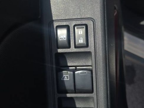Used 2023 Nissan Frontier PRO-4X w/ Pro-4X Premium Package AWD/4WD image 17