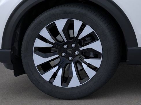 New 2026 Ford Explorer Platinum w/ LUX Leather Package image 19