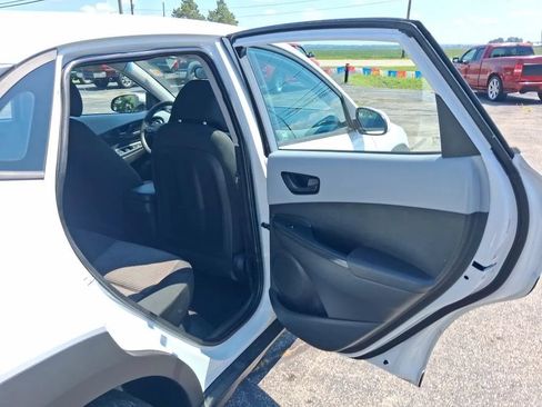 Used 2021 Hyundai Kona SE AWD/4WD image 28