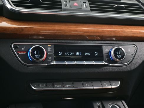 Used 2023 Audi Q5 2.0T Premium Plus AWD/4WD image 25