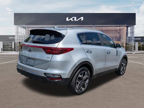 Used 2020 Kia Sportage EX FWD image 4