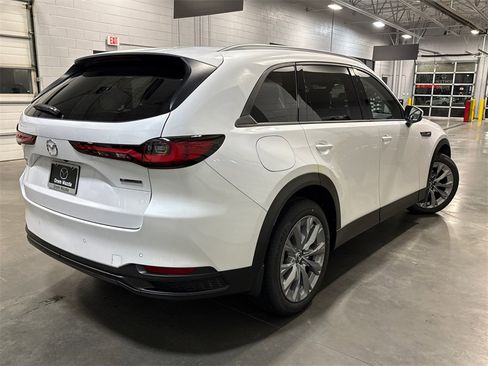 New 2026 MAZDA CX-90 Plug-In Hybrid w/ Preferred image 2